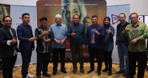 Lensa Malam Selebriti dan Anak Seni Bersama Pimpinan Kerajaan Negeri Kelantan.